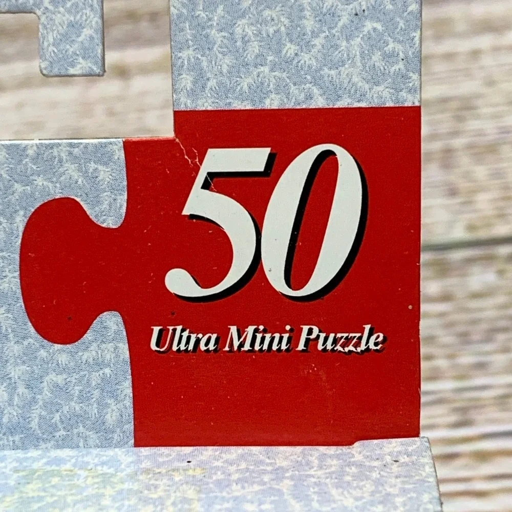 Coca‎ Cola Rollerblade Bear 50 Piece Ultra Mini Jigsaw Puzzle [1998]